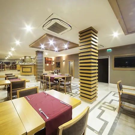 伊斯坦布尔三角洲酒店 酒店