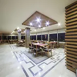 Delta & Old Hotel 3*