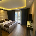 Delta & Old Hotel 3*
