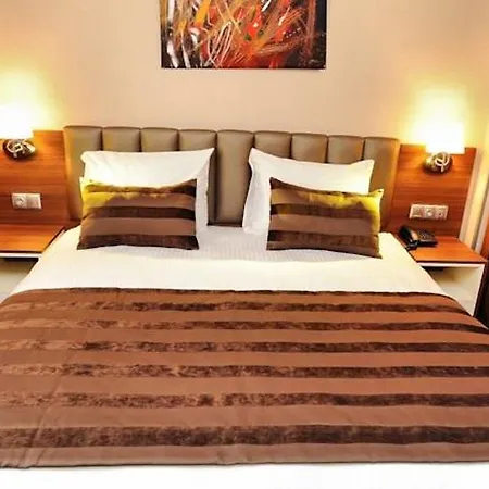 Hotel Delta & Old 3*