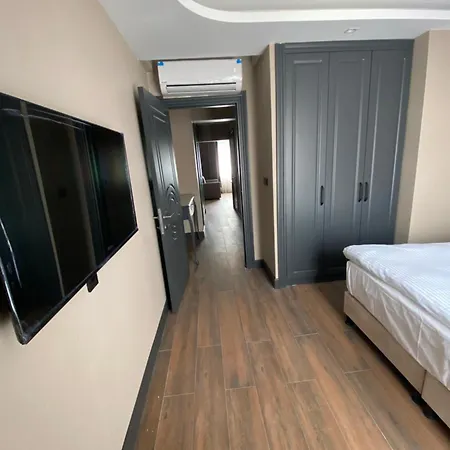 Delta & Old Стамбул