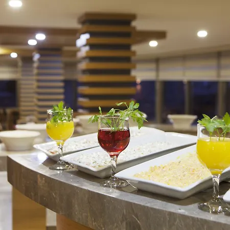 Delta & Old Отель