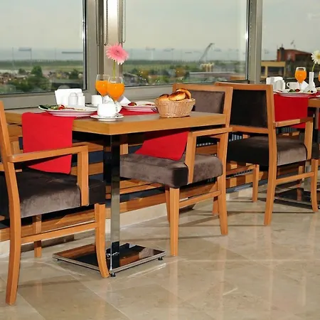 Delta & Old Отель