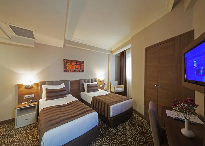 فندق Delta & Old 3*