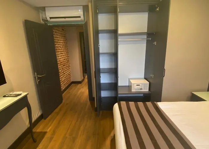 فندق Delta & Old 3*