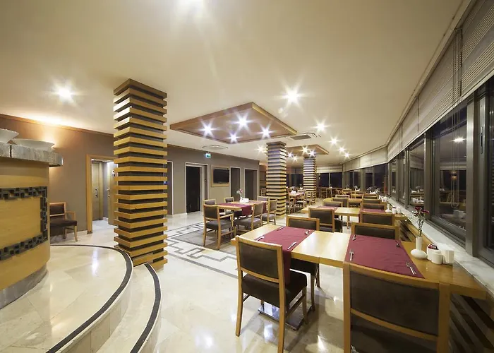 فندق Delta & Old 3*