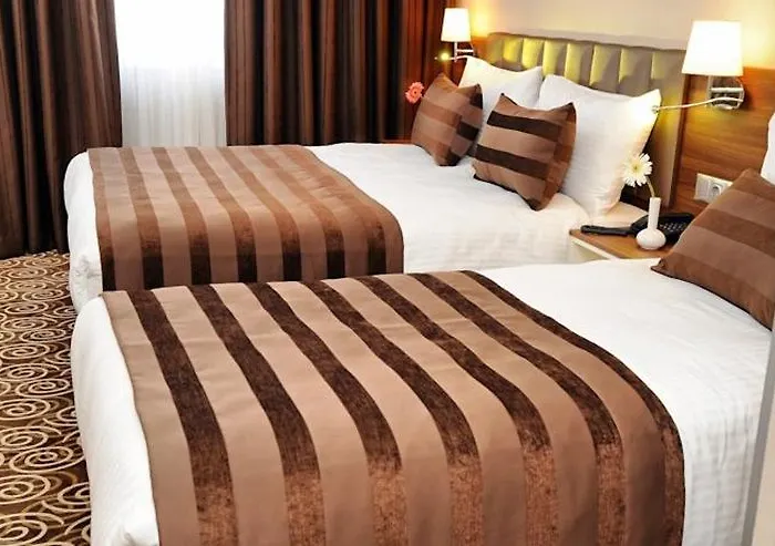 فندق Delta & Old 3*