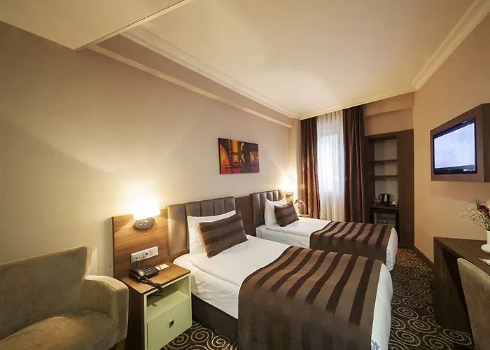 فندق Delta & Old 3*