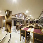 Отель Delta & Old 3*